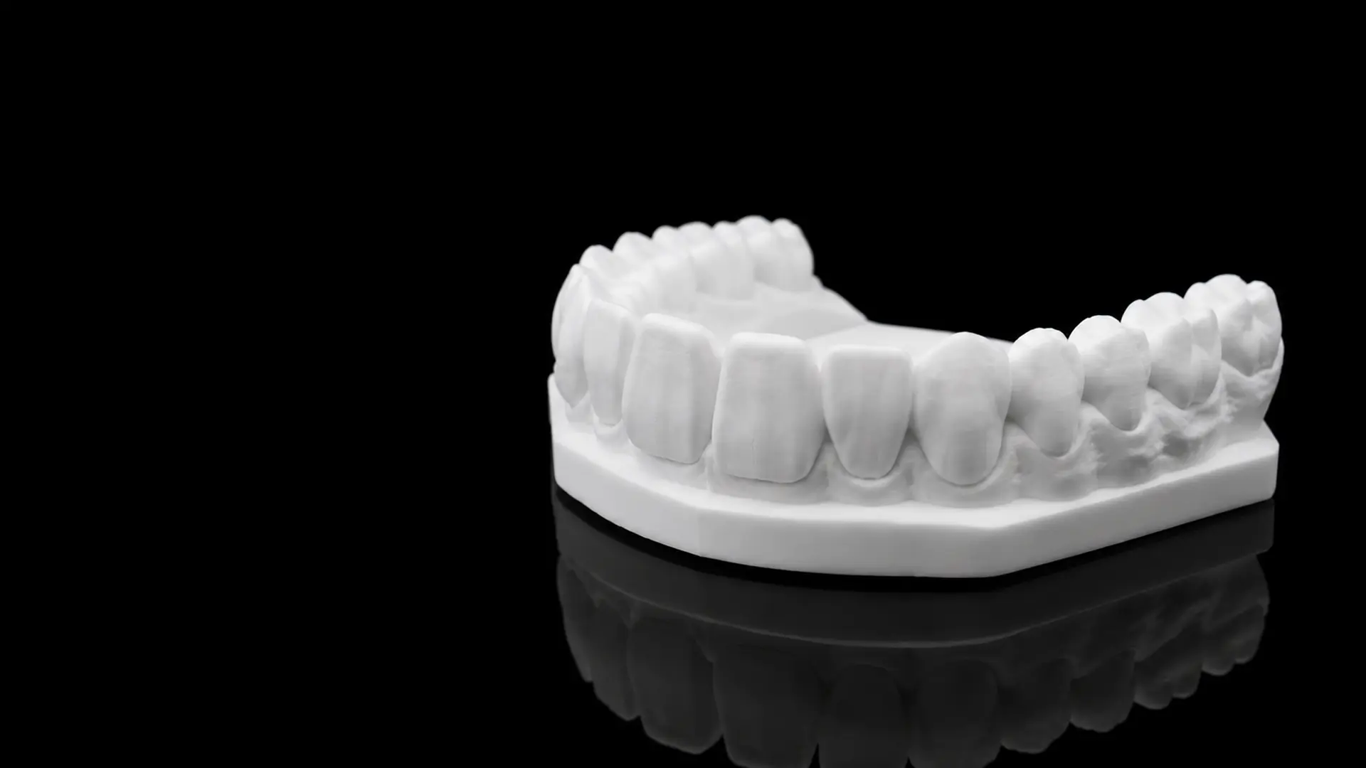 White digital dental model produced for a modern dental laboratory workflow